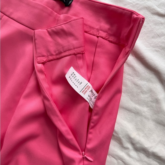Nasty Gal New with tags Bold Pink Women's Pantsuit - Wide leg with side slits - Picture 15 of 16